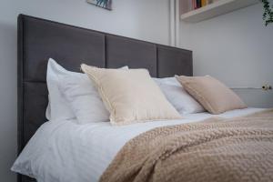 XO Luxury Metro Residence