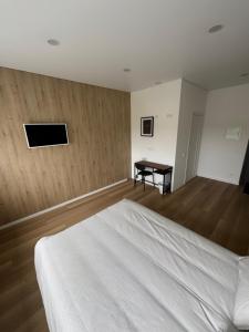 6 New Airport Apartment