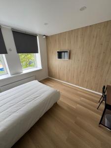 6 New Airport Apartment