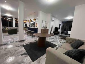 Elegant, Modern style Villa in Playa Nueva Romana2