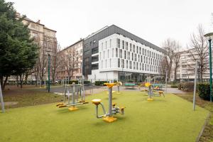 Central - Comfy - Large