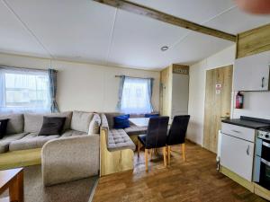 Staycation For You (Kent)