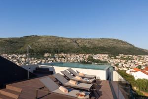 Modern Villa in Dubrovnik with Infinity Rooftop Pool
