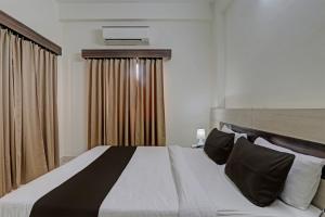 Hotel O Feliz Inn