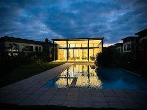 One Roma by the Cubes