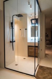 Aura Vista Acropolis view