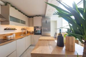 Isolana City Center Suite Rooftop Terrace