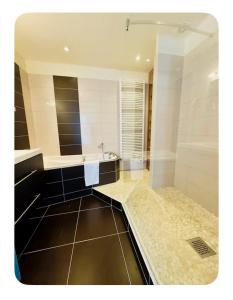 Vacances en Famille face mer - plage à Pontaillac