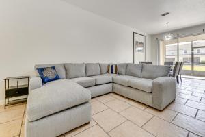 Pool, Hot Tub and Theatre Access Kissimmee Gem