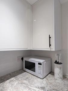 Newly Furnished Guest House Near City Centre