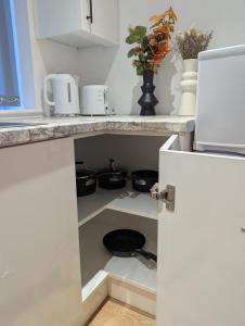 Newly Furnished Guest House Near City Centre