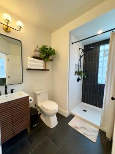 Artsy 4 Bedroom Home, Steps from Dining & Shops