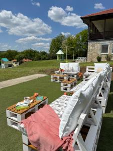 Zen Cherry House- Vikendica na dan sa bazenom1,5ha izmedju Avale i Kosmaja