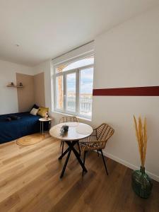 Appartements Yogi - Studio renove - Centre : photos des chambres