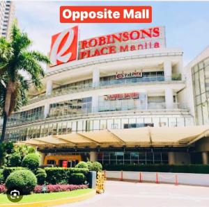 Birch Tower A8 Front of Robinson Mla BayFree Pool