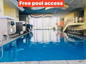 Birch Tower A8 Front of Robinson Mla BayFree Pool - Strutture non classificate a Manila
