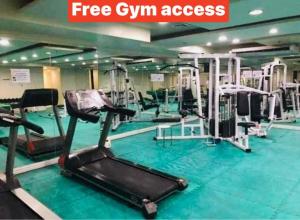 Birch Tower A8 Front of Robinson Mla BayFree Pool