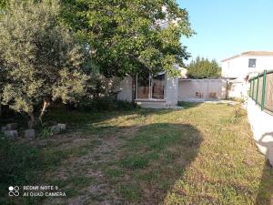 Villa T5 Les Volets Bleus, piscine, à lentrée de Cassis et de ses calanques