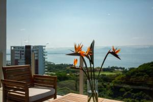 3BR Sub-Penthouse With Ocean Views!