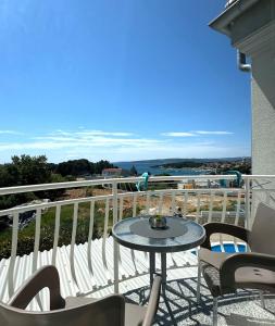 Cozy Apartment Rosmarin with a Sea view