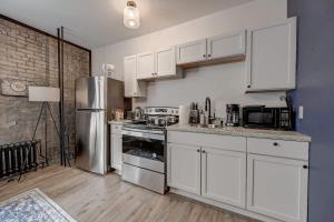 Stunning Studio McKinley Beach - BradySt Lower East