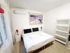 Briani Venice Apartment with Private Patio