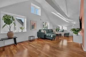 Arctic Homes - Historic Penthouse