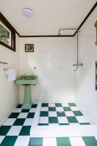 The Farmhouse, elegance in the Margaret River coastal countryside