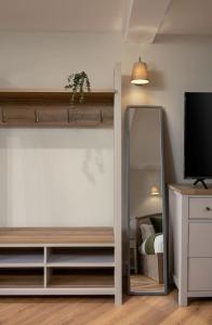 Bridgend Studio - Near Free Parking