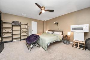 King Bed Private Bathroom.Fast Wi-fi.Projector