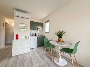 Studio Emeraude Proche Plage Clim Balcon Dernier Etage Parking - Saint Mandrier Sur Mer - Pin Rolland