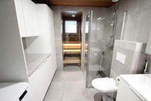 Central and Spacious Apartment for 3 with Sauna