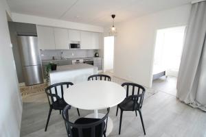 Central and Spacious Apartment for 3 with Sauna