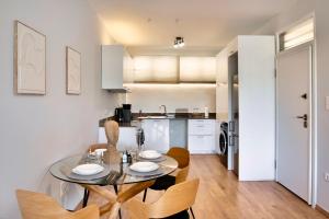 Sea Whisper Beach - Kavouri - Ious 15 by K&M