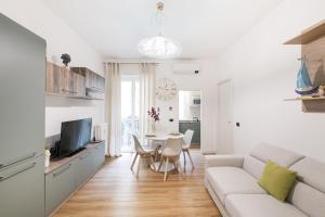 Easylife - Milano - Washington 76 - Solari