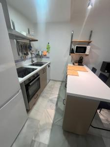 Laguna Beach Piscina- HOME RENT MALAGA