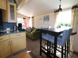 Cozy chalet in Tzummarum