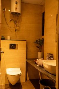 Cloudberry Studio by Raaya Nook