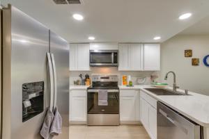 Walk to Orange Beach Family Condo with Patio