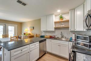 Walk to Beach Condo in Pensacola with Pool Access