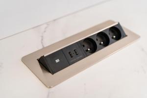 NEW 2 Bedroom SmĂchov Apartment, Prague, Netflix, Tram Access