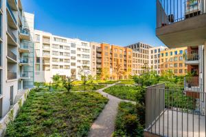 Rentero Spacious Smíchov 2 Bedroom Apartment with Excellent Tram Connection