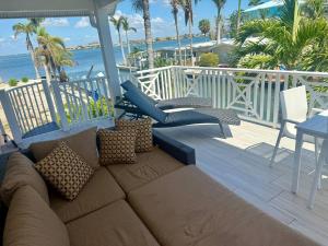 Casa Rosa Anna Maria Island - Beautiful waterfront home - steps to the beach!