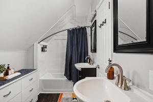 4BD near Indy 500 Speedway - BBQ & Backyard