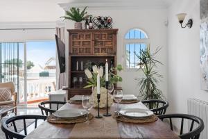 Chic Retreat with a Spacious Garden, Near Burriana Beach