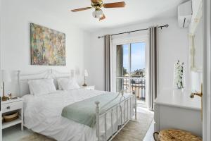 Chic Retreat with a Spacious Garden, Near Burriana Beach