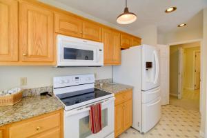 Secluded Mountain City Home with Deck and Views!