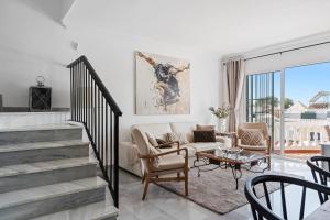 Chic Retreat with a Spacious Garden, Near Burriana Beach