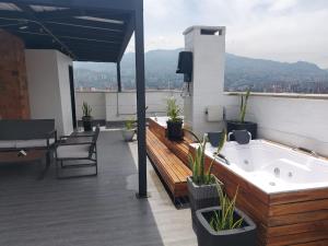 Penthouse Rooftop terrace Gem in the sky-Laureles