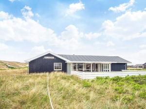 12 person holiday home in Harboøre-By Traum
